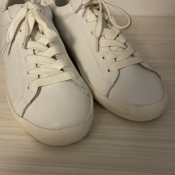 Banana Republic White Women’s Sneakers - Picture 4 of 5